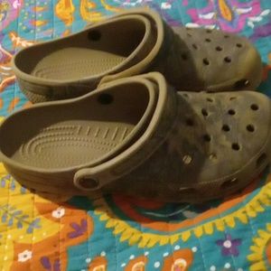 Size 7 women camo Crocs